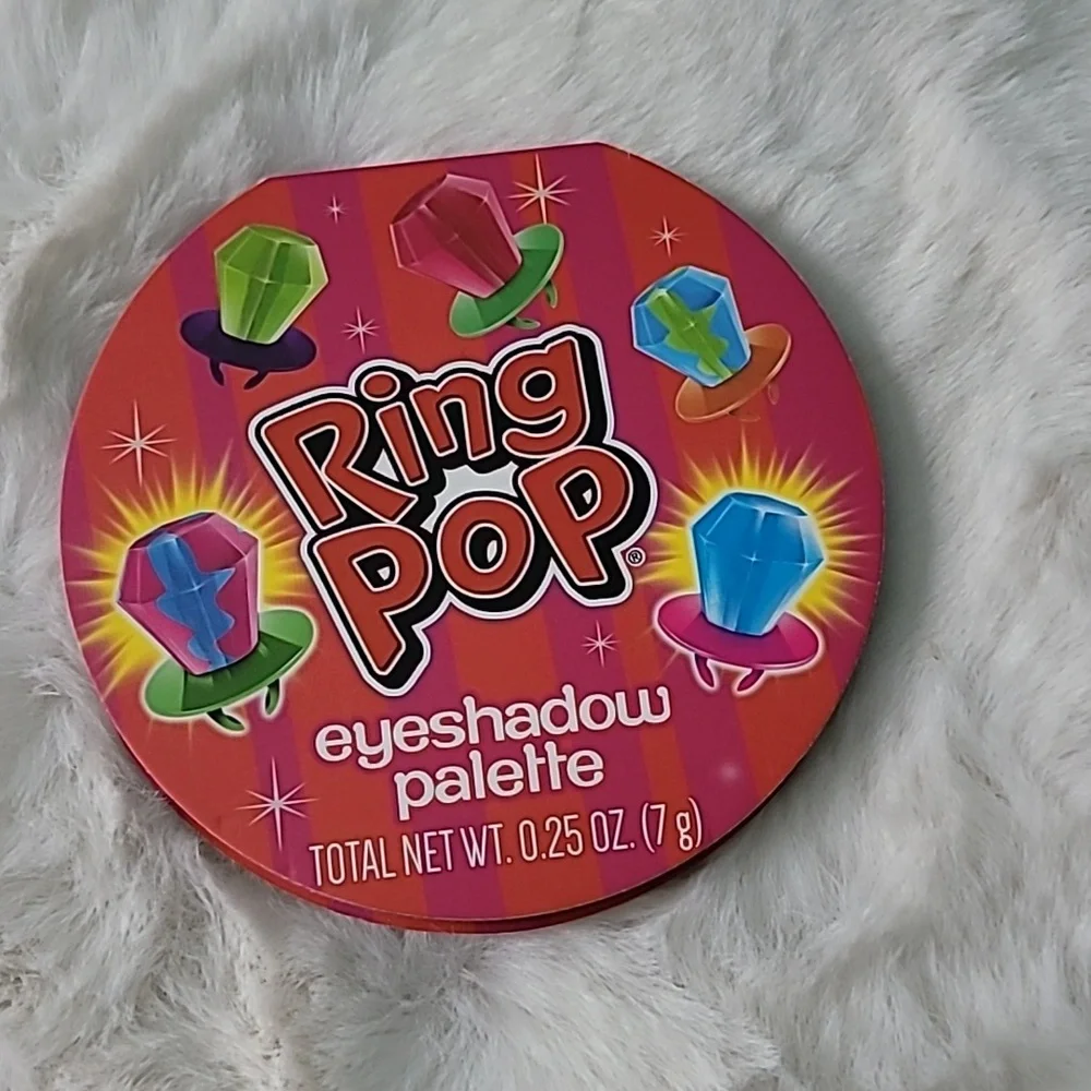 ❤️Ring Pop Eyeshadow Palette